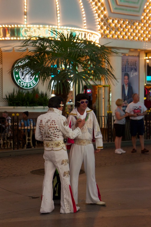 Elvissen op Freemontstreet